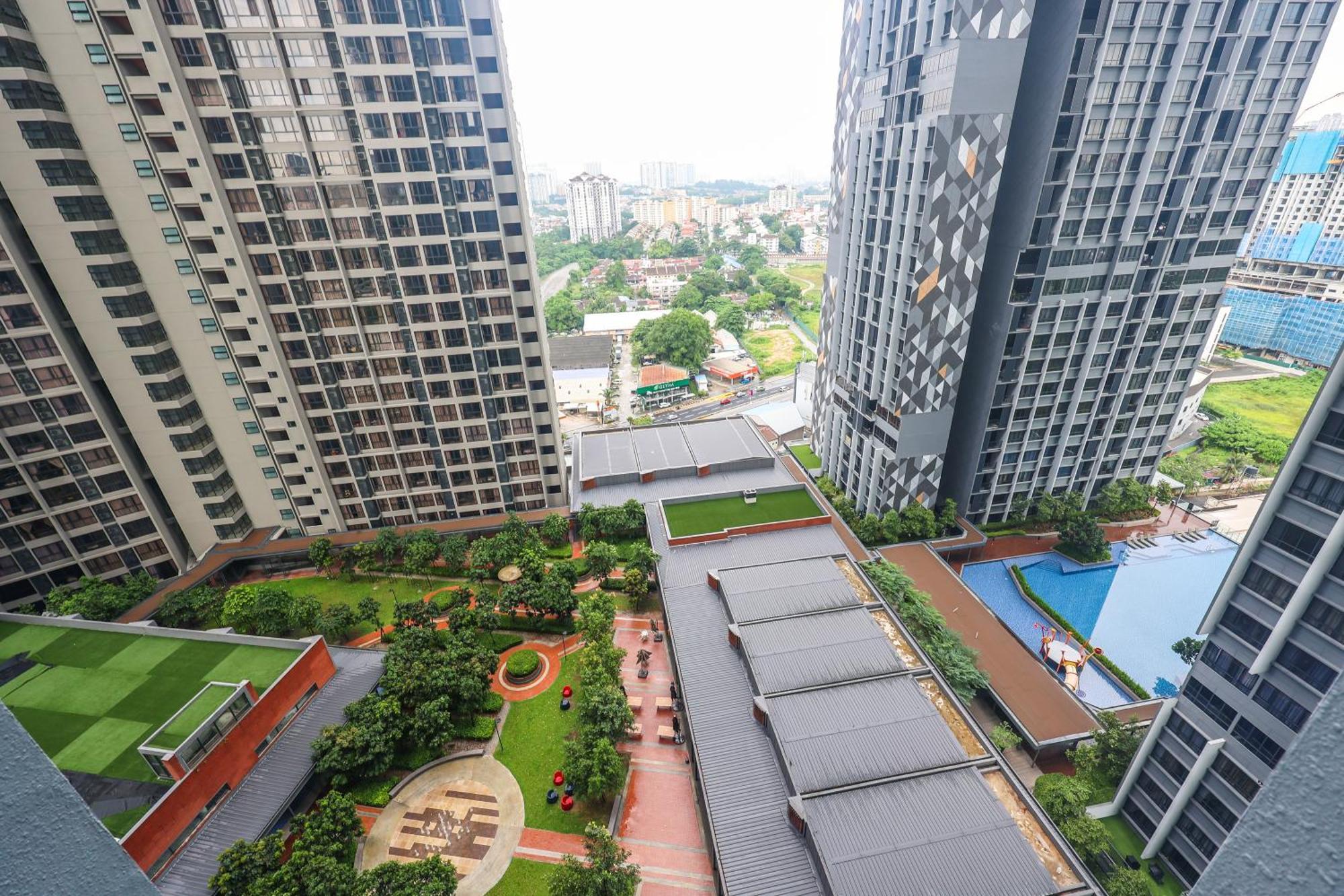 Millerz Square By Mykey Leilighet Kuala Lumpur Eksteriør bilde The panorama of the complex
