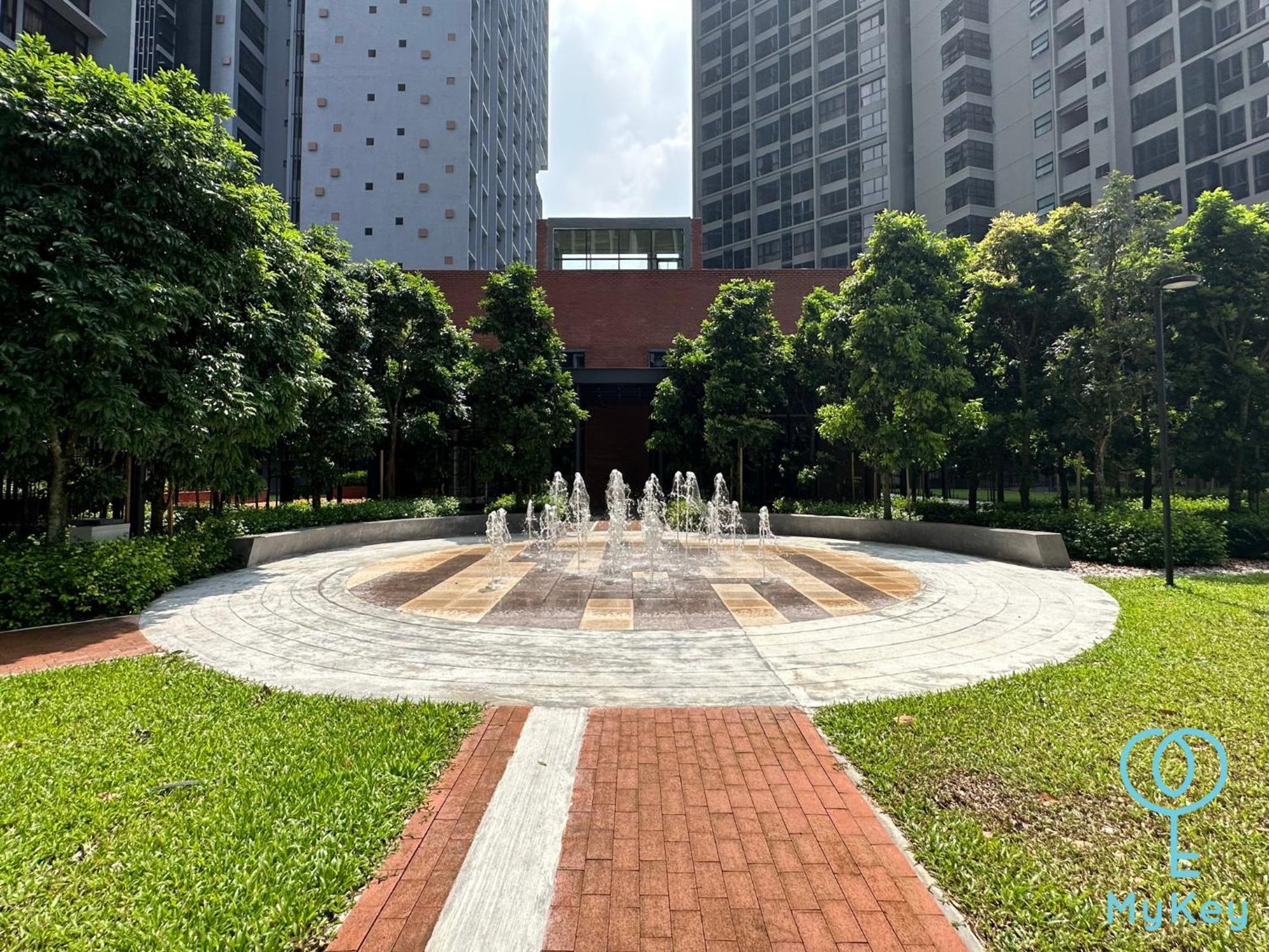 Millerz Square By Mykey Leilighet Kuala Lumpur Eksteriør bilde Fountain at the entrance of the station